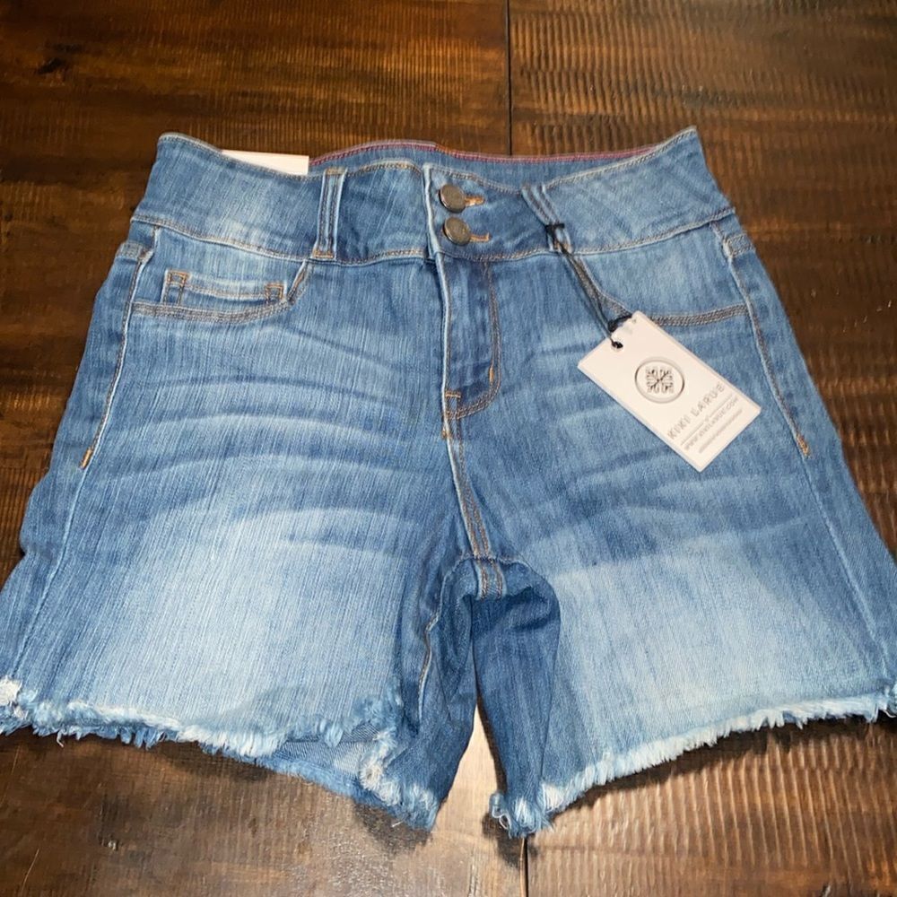 Kiki LaRue Denim: Hutsons Shorts - Medium Wash Small